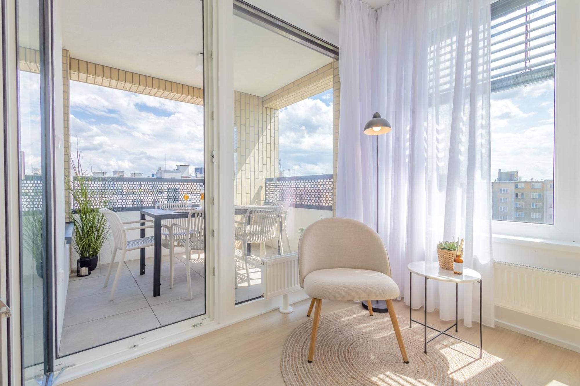 Апартаменти Bright 2Br - 8Th Floor, Balcony, Free Parking - By Gravity Прага Екстер'єр фото