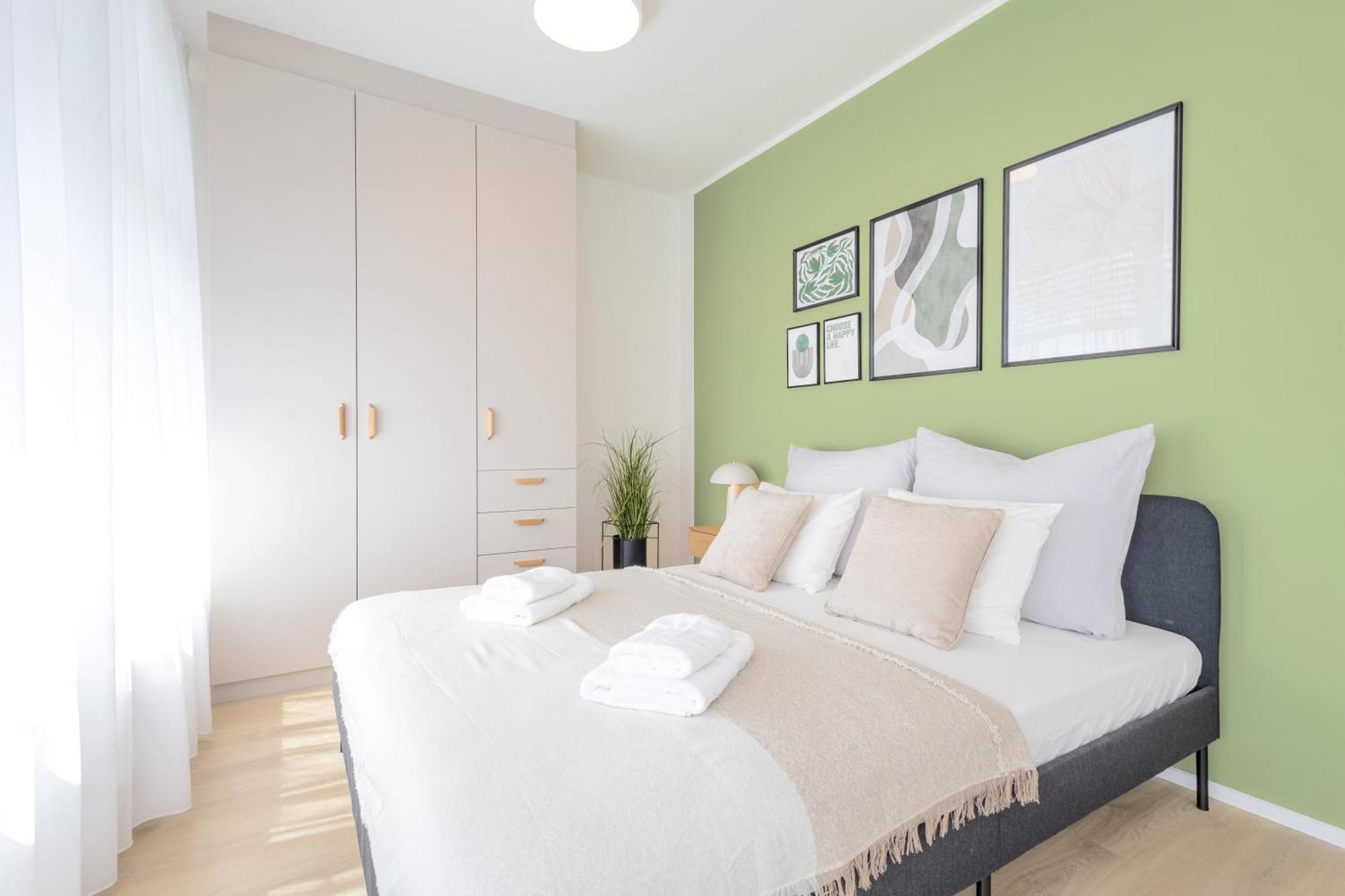 Апартаменти Bright 2Br - 8Th Floor, Balcony, Free Parking - By Gravity Прага Екстер'єр фото